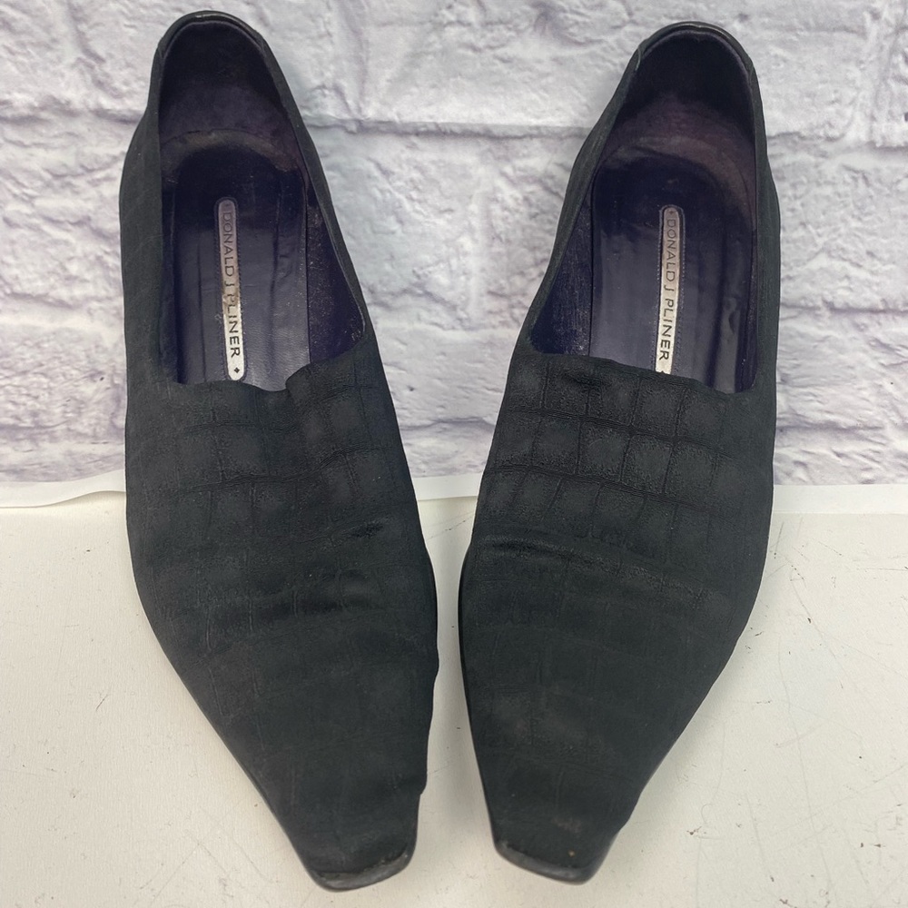 Donald J Pliner Pumps 8.5